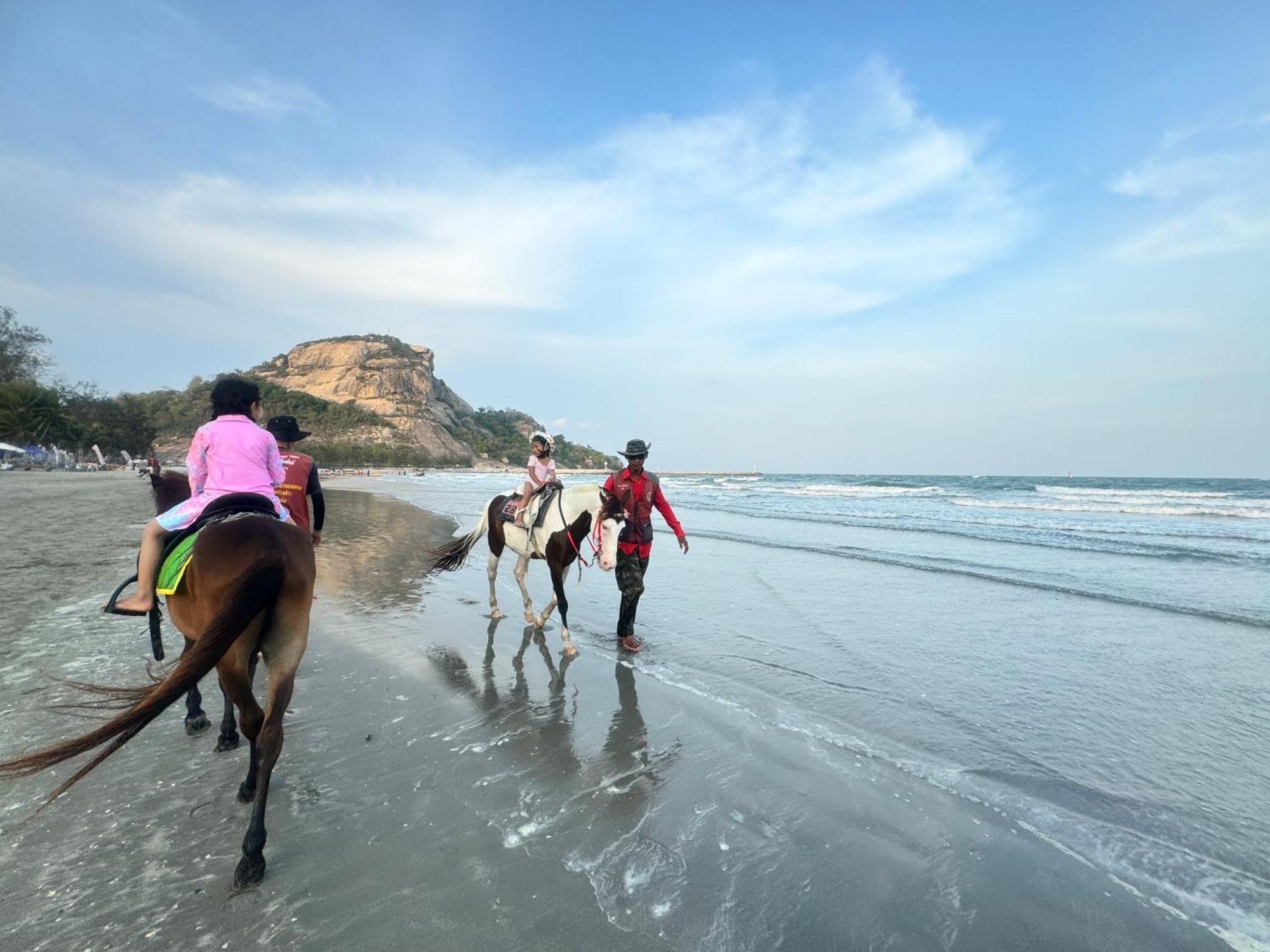 Sea&Mountain View,5 Mins Walk To Famous Beach With King Size Bed HHQ Zewnętrze zdjęcie