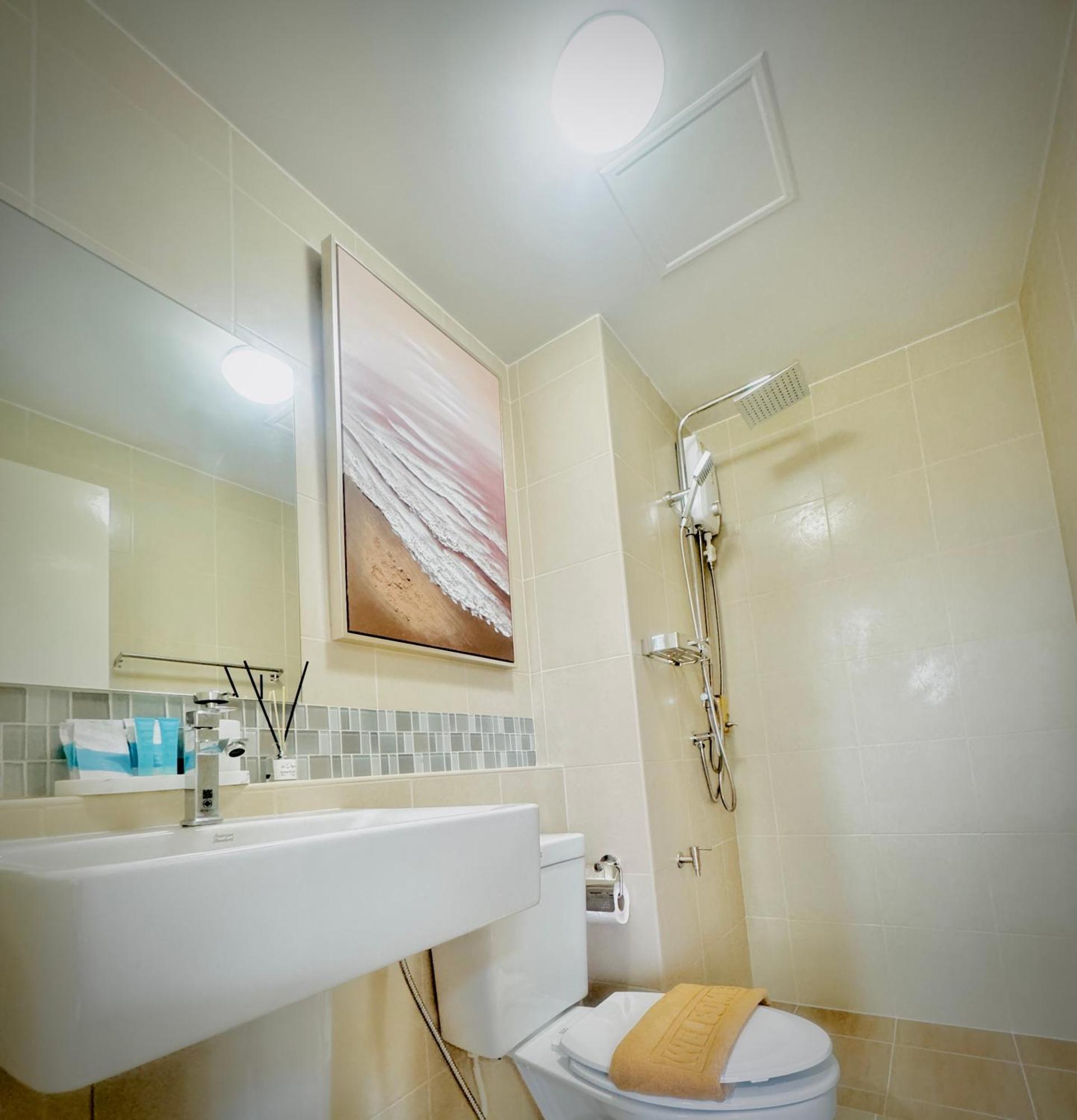 Sea&Mountain View,5 Mins Walk To Famous Beach With King Size Bed HHQ Zewnętrze zdjęcie