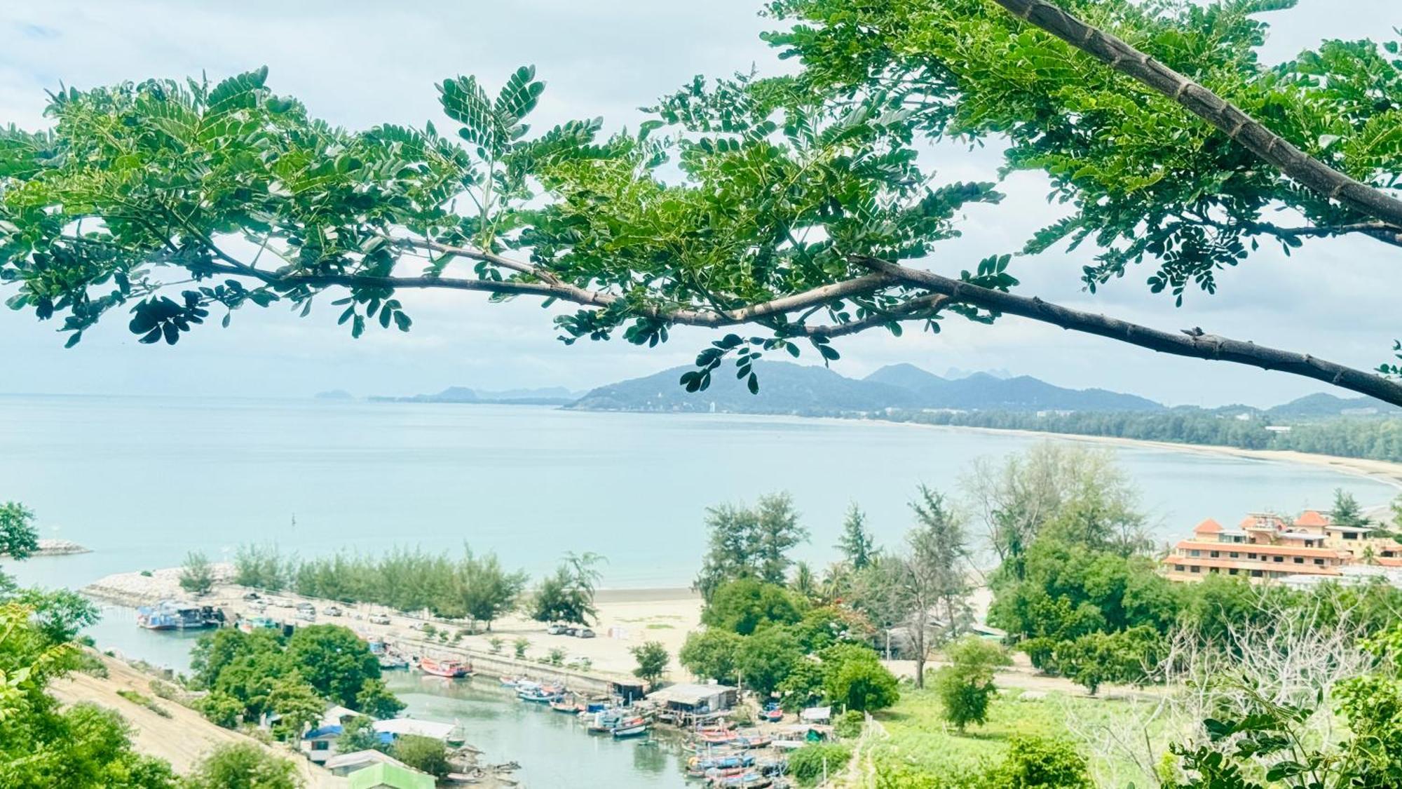 Sea&Mountain View,5 Mins Walk To Famous Beach With King Size Bed HHQ Zewnętrze zdjęcie